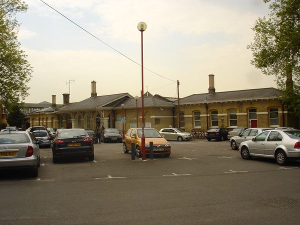 harrow & wealdstone station car park