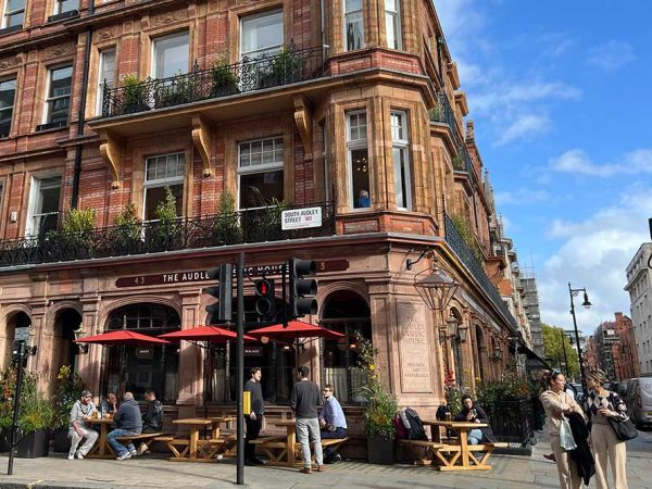 the audley public house mount street london