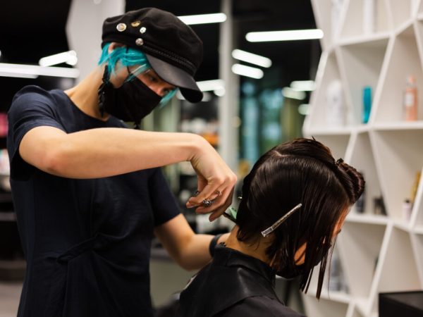 Beauty Salons Near Me Hiring